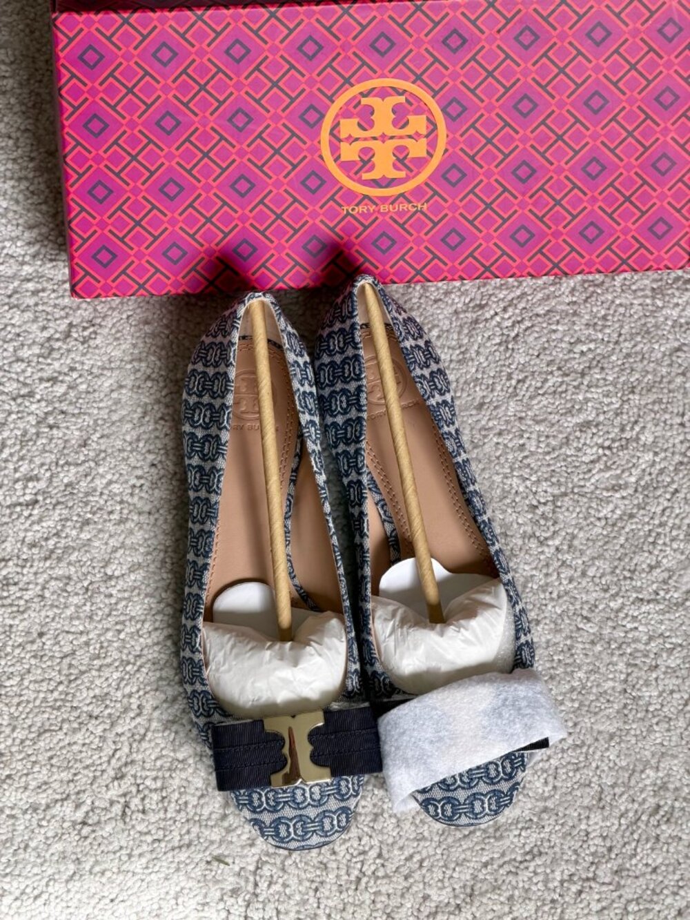Tory Burch Gemini Link Bow Flats, Blue Chain Jacquard, Size 7.5 — New with Box